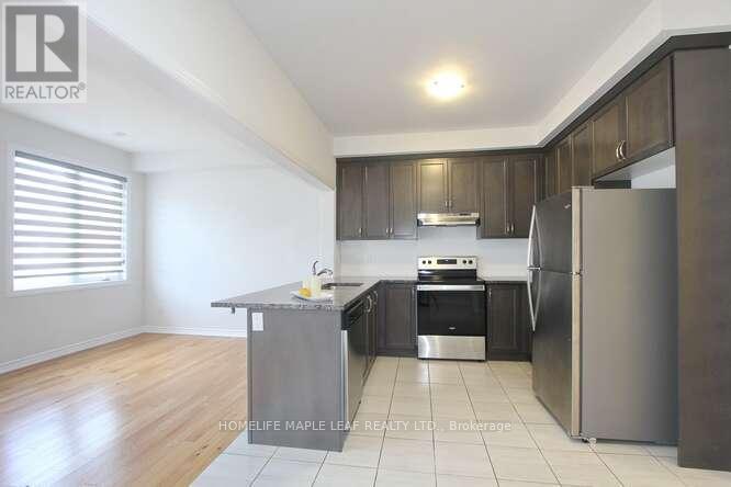 7 Flaibano Street, Brampton, Ontario  L6Z 1X9 - Photo 9 - W12163837