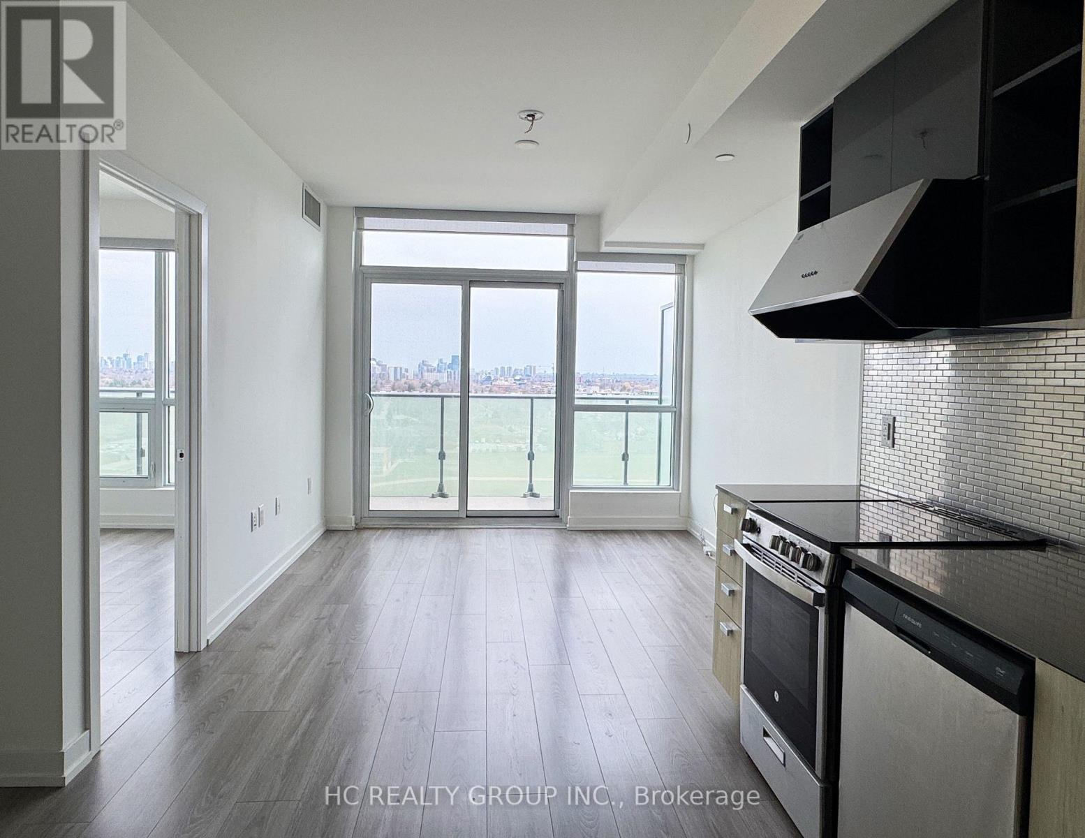 1306 - 10 De Boers Drive, Toronto, Ontario  M3J 0H1 - Photo 3 - W12163856