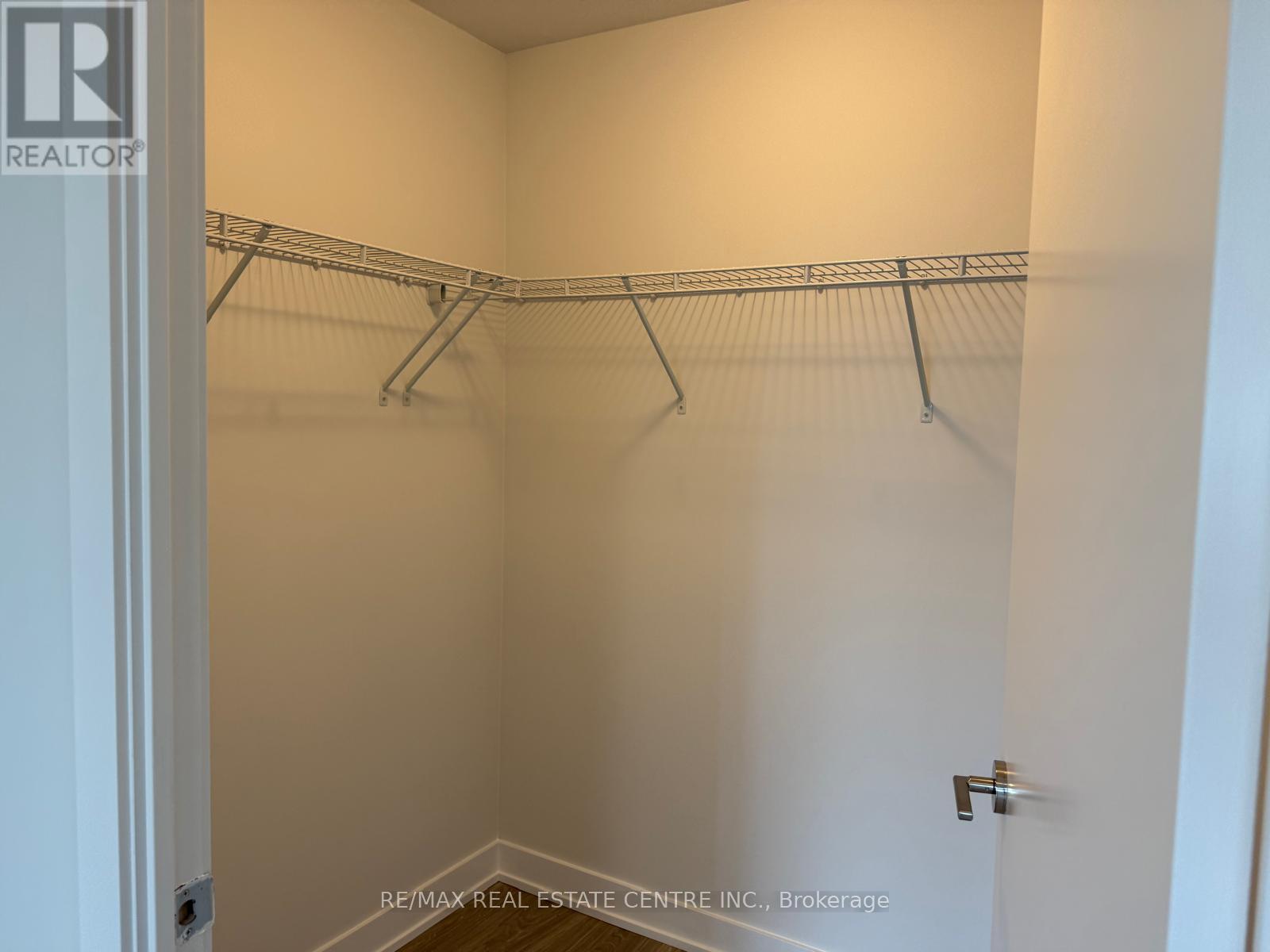 703 - 430 Square One Drive, Mississauga, Ontario  L5B 0L6 - Photo 23 - W12163868