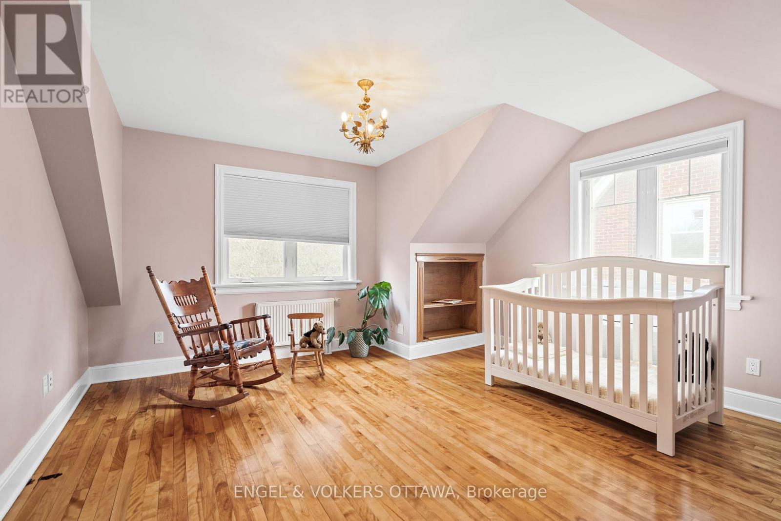498 Queen Elizabeth Drive, Ottawa, Ontario  K1S 3N4 - Photo 35 - X12163943