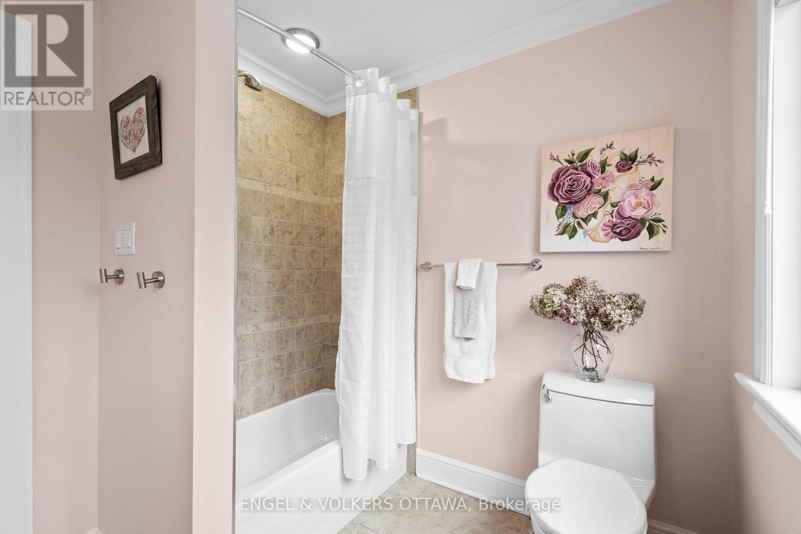 498 Queen Elizabeth Drive, Ottawa, Ontario  K1S 3N4 - Photo 37 - X12163943