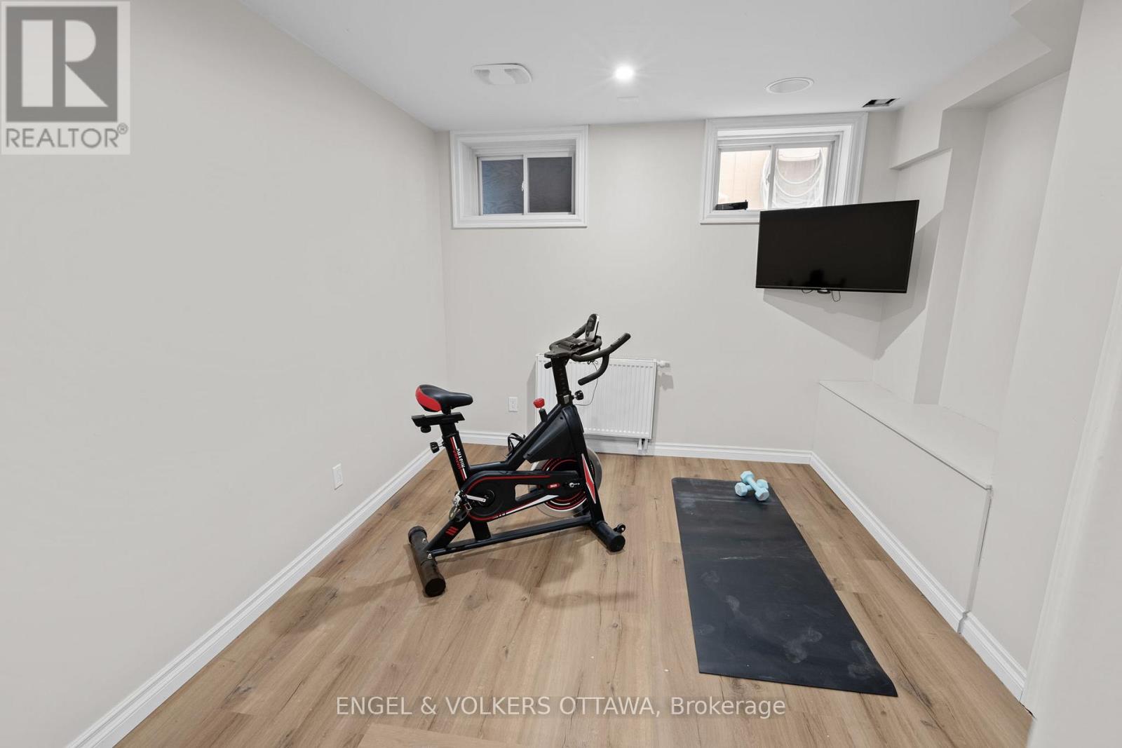 498 Queen Elizabeth Drive, Ottawa, Ontario  K1S 3N4 - Photo 40 - X12163943