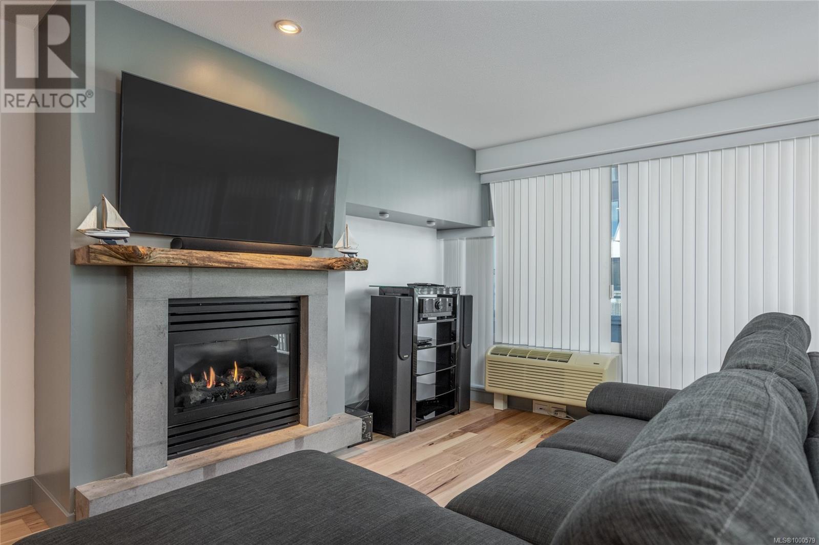 205 38 Front St, Nanaimo, British Columbia  V9R 0B8 - Photo 5 - 1000579