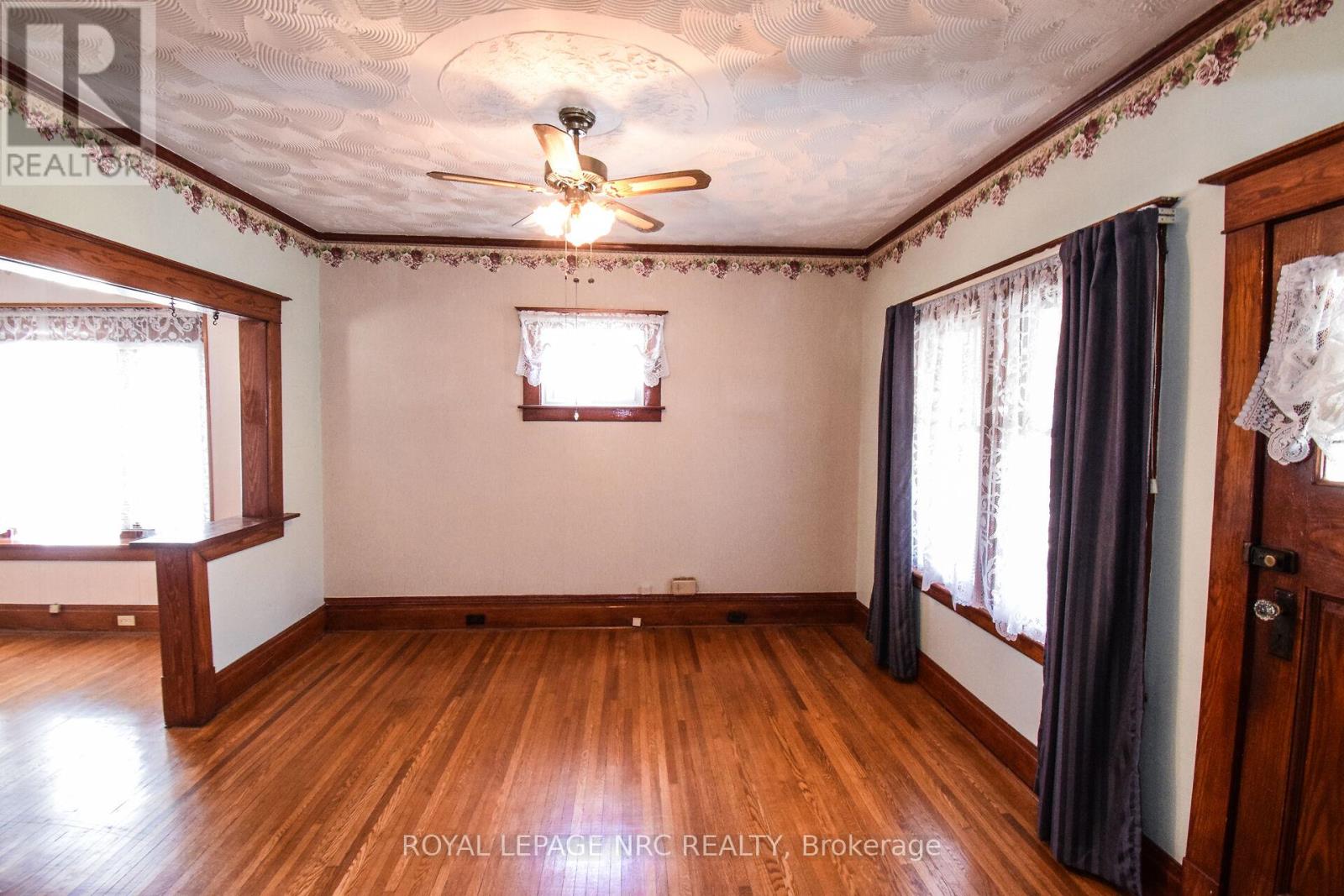 47 Kernahan Street, St. Catharines, Ontario  L2R 4T1 - Photo 11 - X12163901