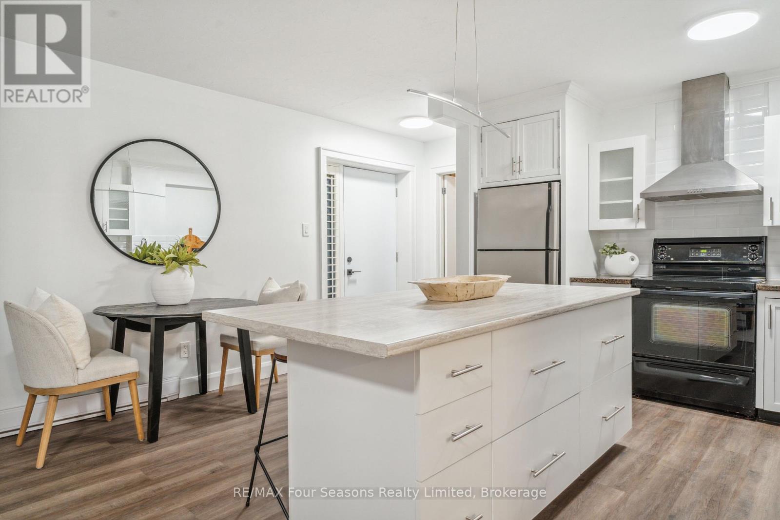 7 - 44 Trott Boulevard, Collingwood, Ontario  L9Y 5B7 - Photo 15 - S12163907