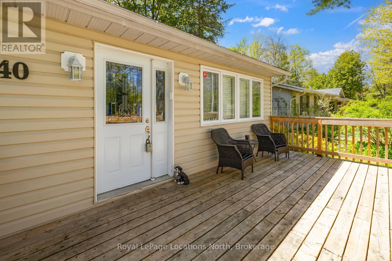 40 Savarin Street, Wasaga Beach, Ontario  L9Z 2N8 - Photo 3 - S12163945