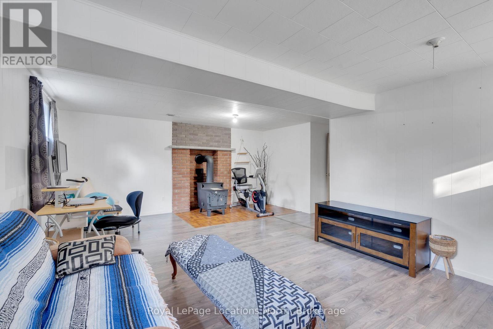 214 Sunnidale Street, Clearview, Ontario  L0M 1S0 - Photo 34 - S12163954