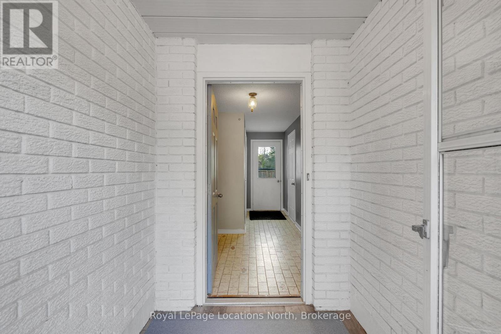 214 Sunnidale Street, Clearview, Ontario  L0M 1S0 - Photo 6 - S12163954