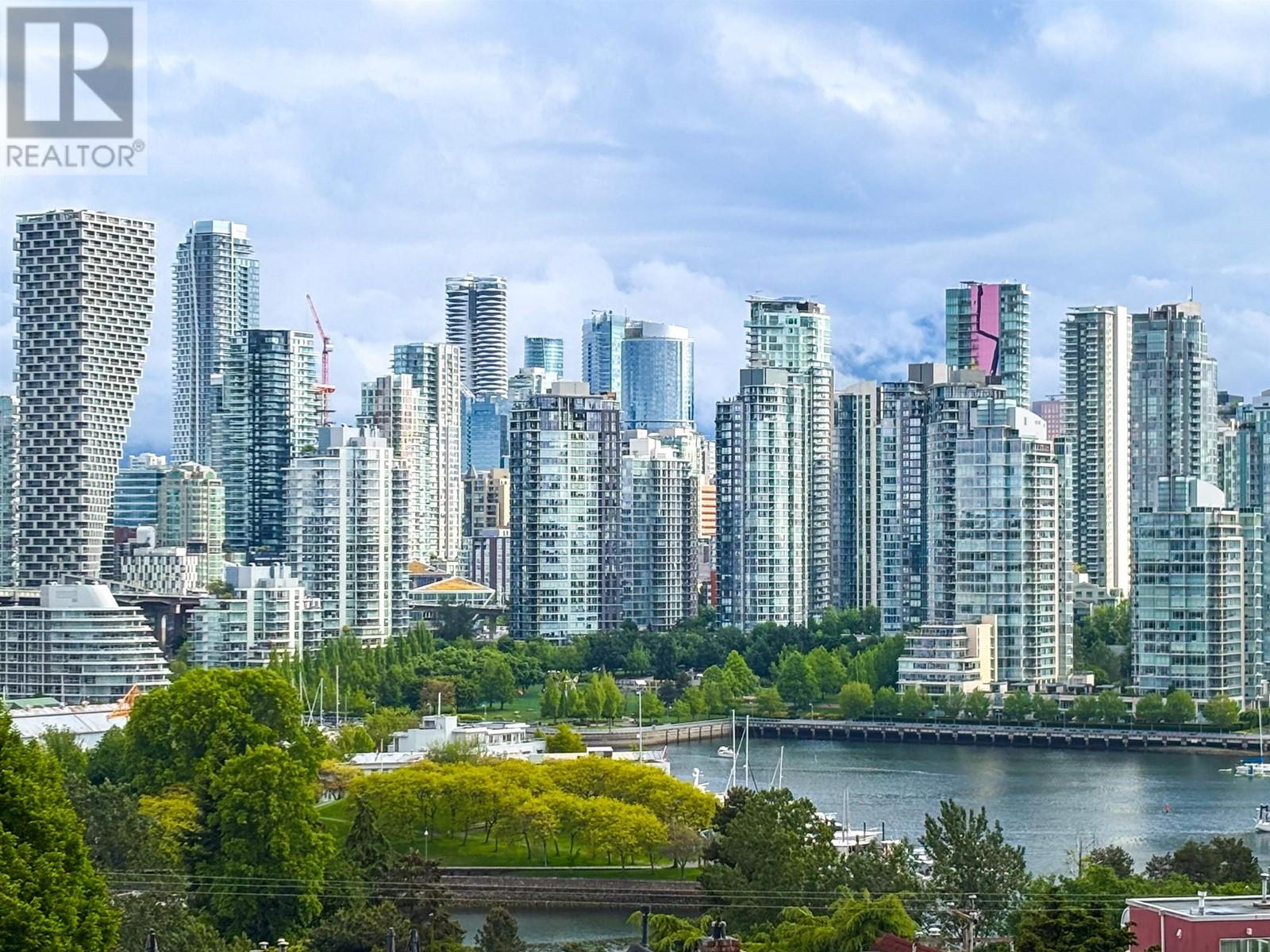 15 1263 W 8th Avenue, Vancouver, British Columbia  V6H 1C7 - Photo 1 - R3005245