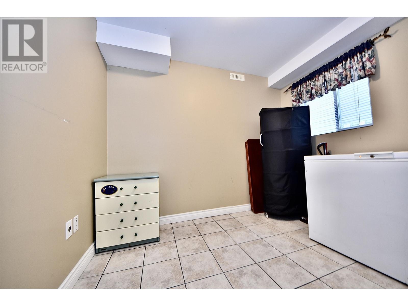 3035 Maplewood Court, Coquitlam, British Columbia  V3E 3P3 - Photo 29 - R3005212