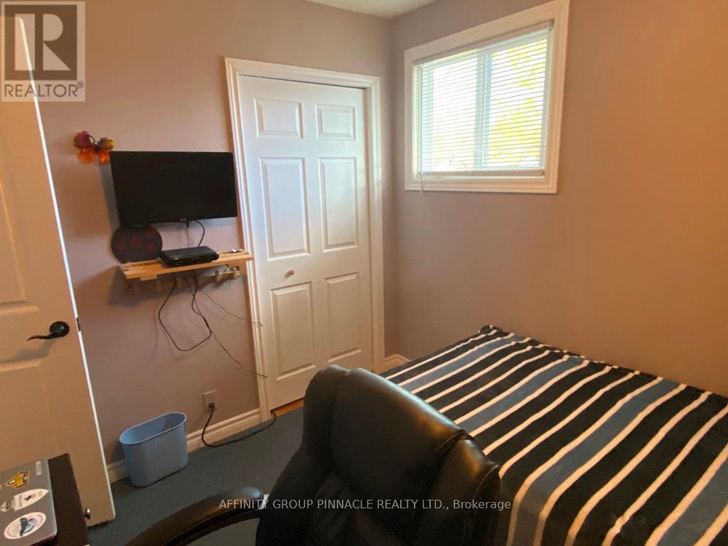 52 Elaine Drive, Kawartha Lakes, Ontario  K9V 4X8 - Photo 19 - X12158027