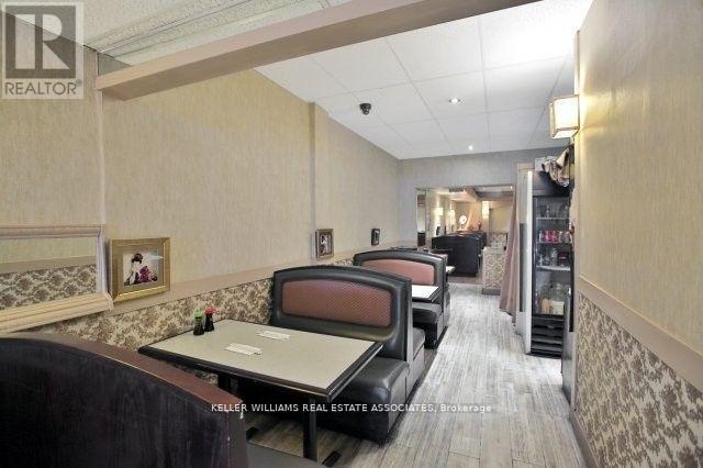 388 Bloor Street W, Toronto, Ontario  M5S 1X4 - Photo 8 - C12163932
