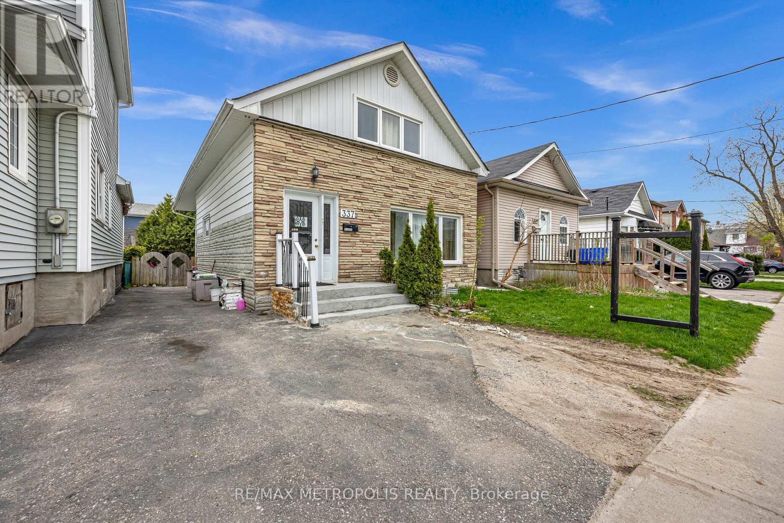 Property at 337 PINE AVENUE image 4