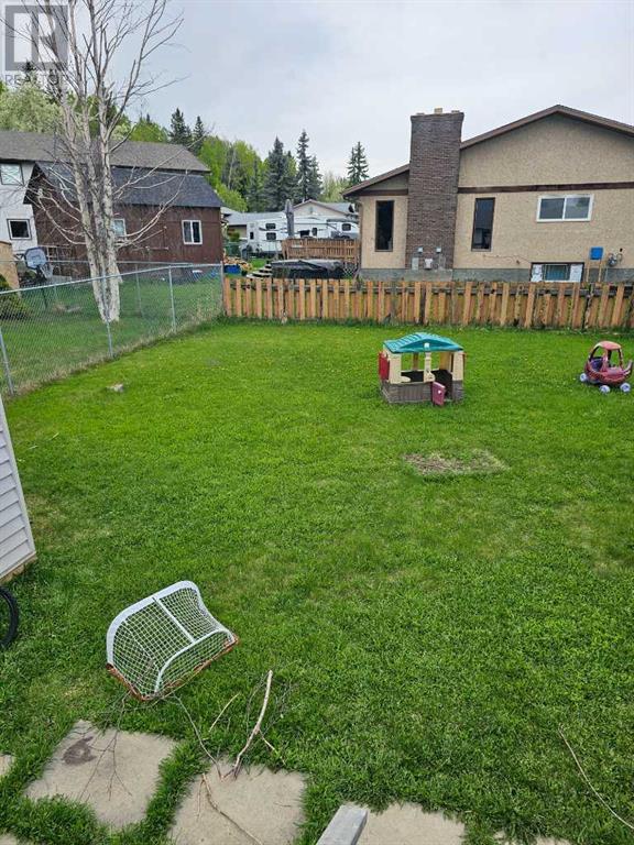 Property at 5518 13 Avenue image 3