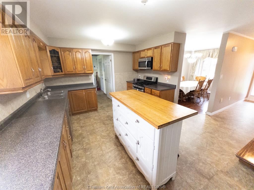 51 Souriquois Street, Chatham, Ontario  N7M 2T1 - Photo 3 - 25012735
