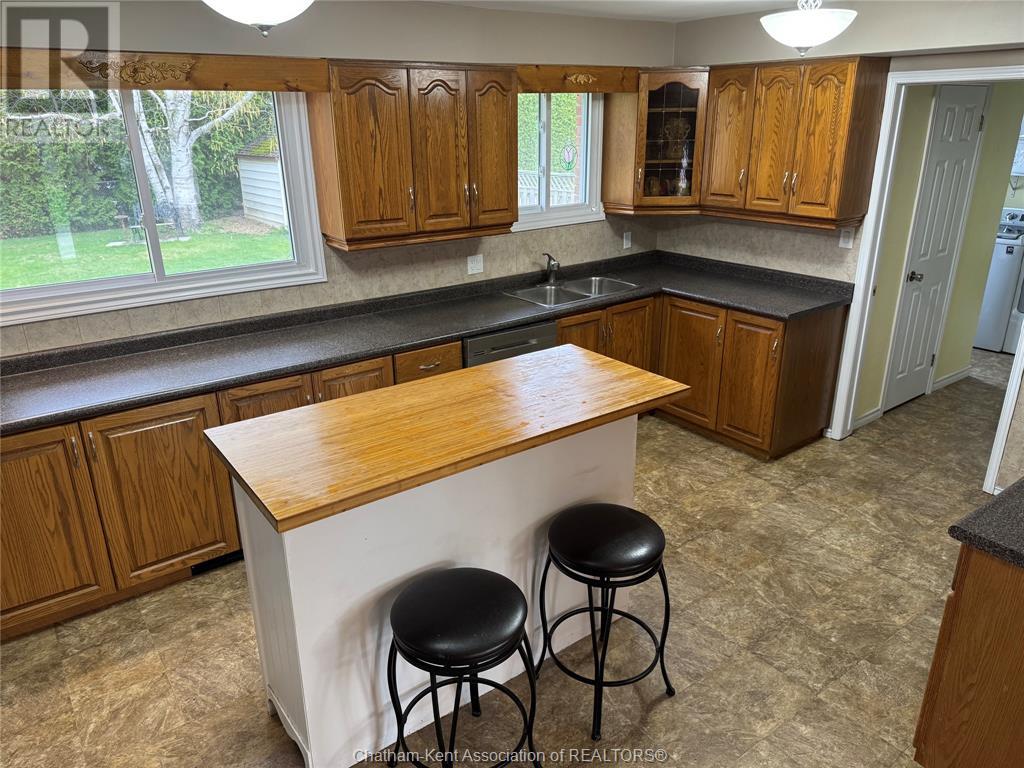 51 Souriquois Street, Chatham, Ontario  N7M 2T1 - Photo 5 - 25012735