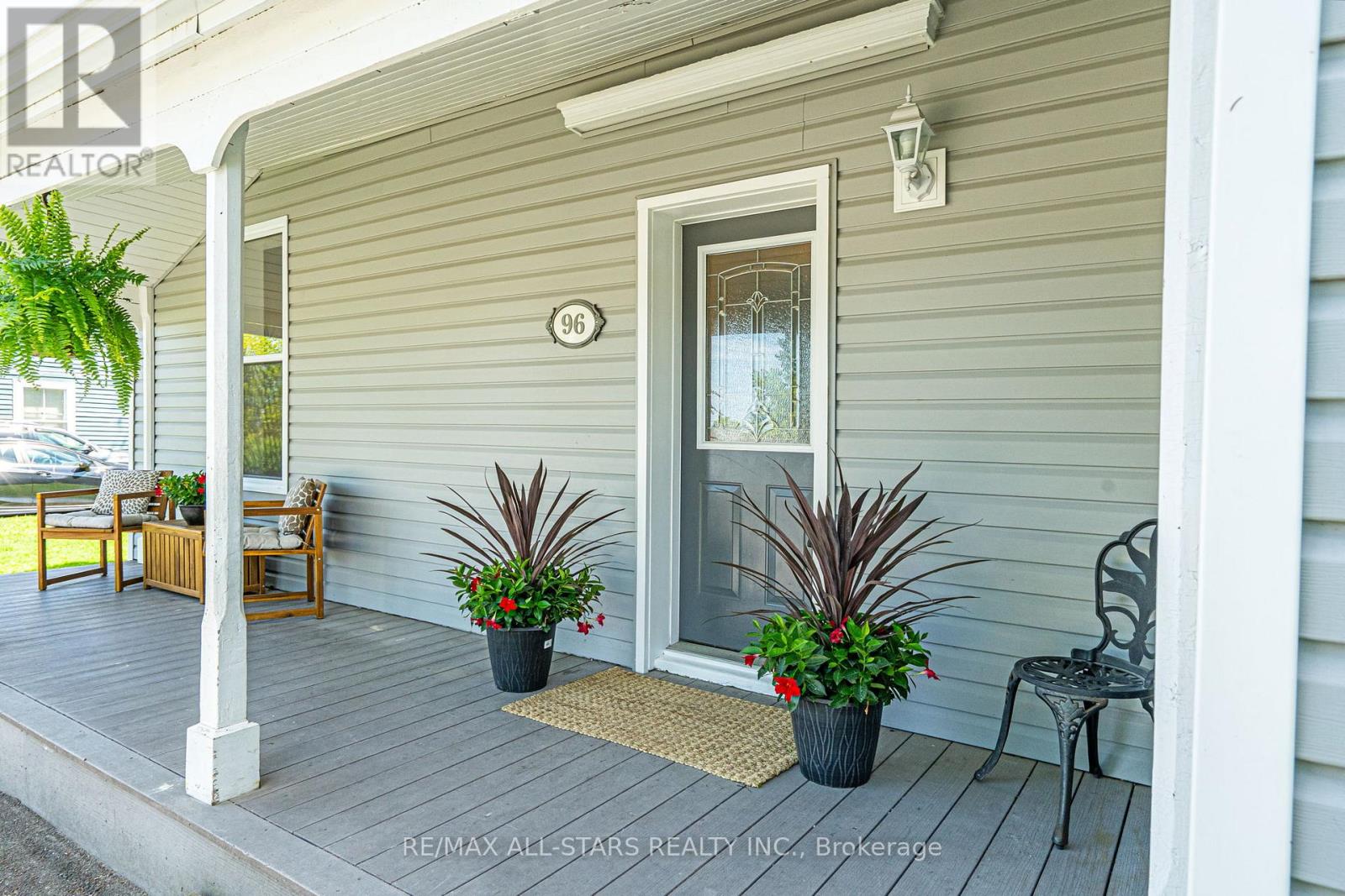 96 Mechanic Street, Uxbridge, Ontario  L9P 1G9 - Photo 3 - N12163961