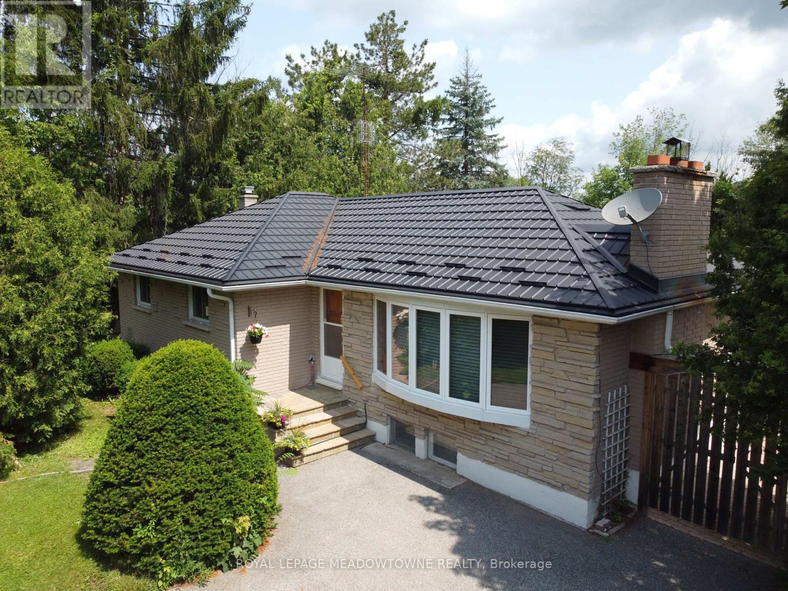 13181 Hwy 7, Halton Hills, Ontario  L7G 4S4 - Photo 3 - W12022305