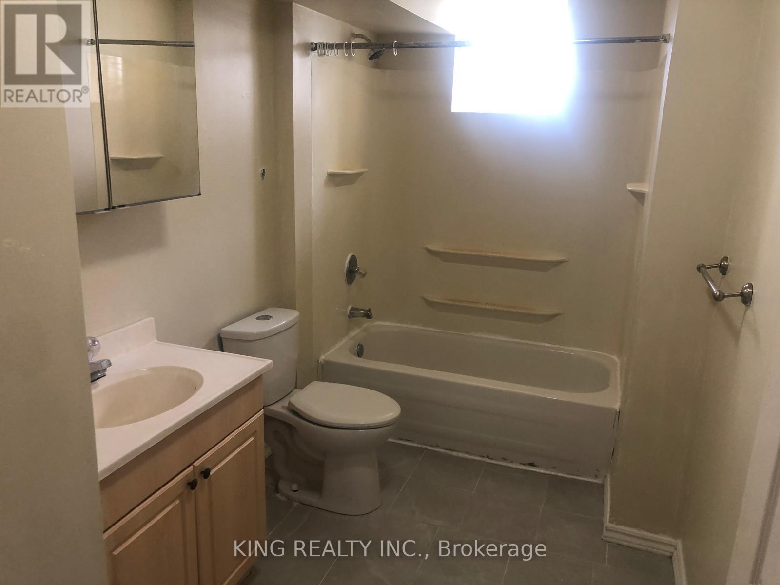 260 Stanley Street, Barrie, Ontario  L4M 6Y2 - Photo 15 - S12163930
