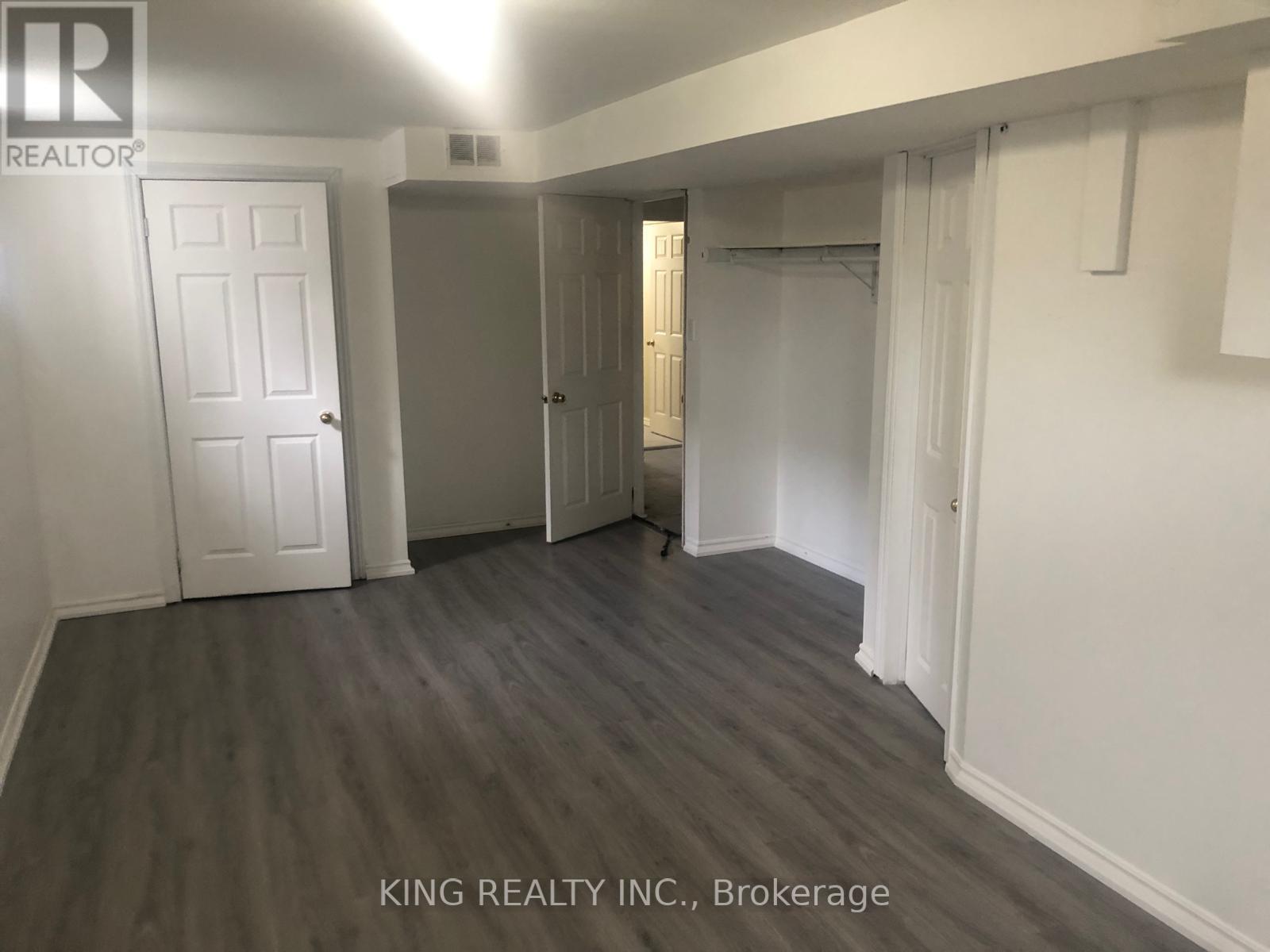 260 Stanley Street, Barrie, Ontario  L4M 6Y2 - Photo 21 - S12163930