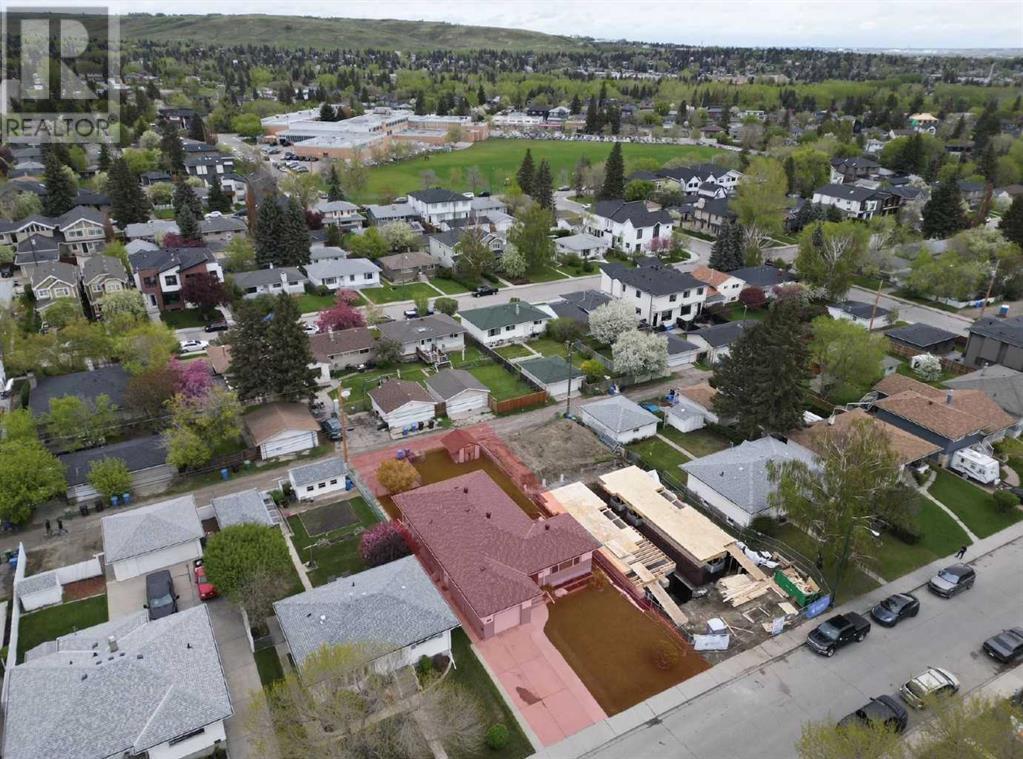 Property at 2428 25 Avenue NW image 3