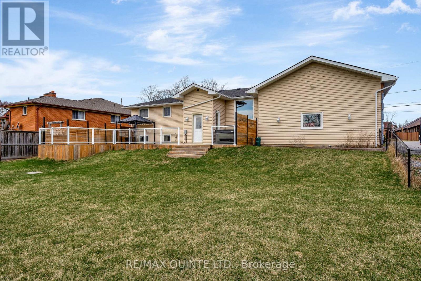 94 Cloverleaf Drive, Belleville, Ontario  K8N 4Z5 - Photo 43 - X12163990