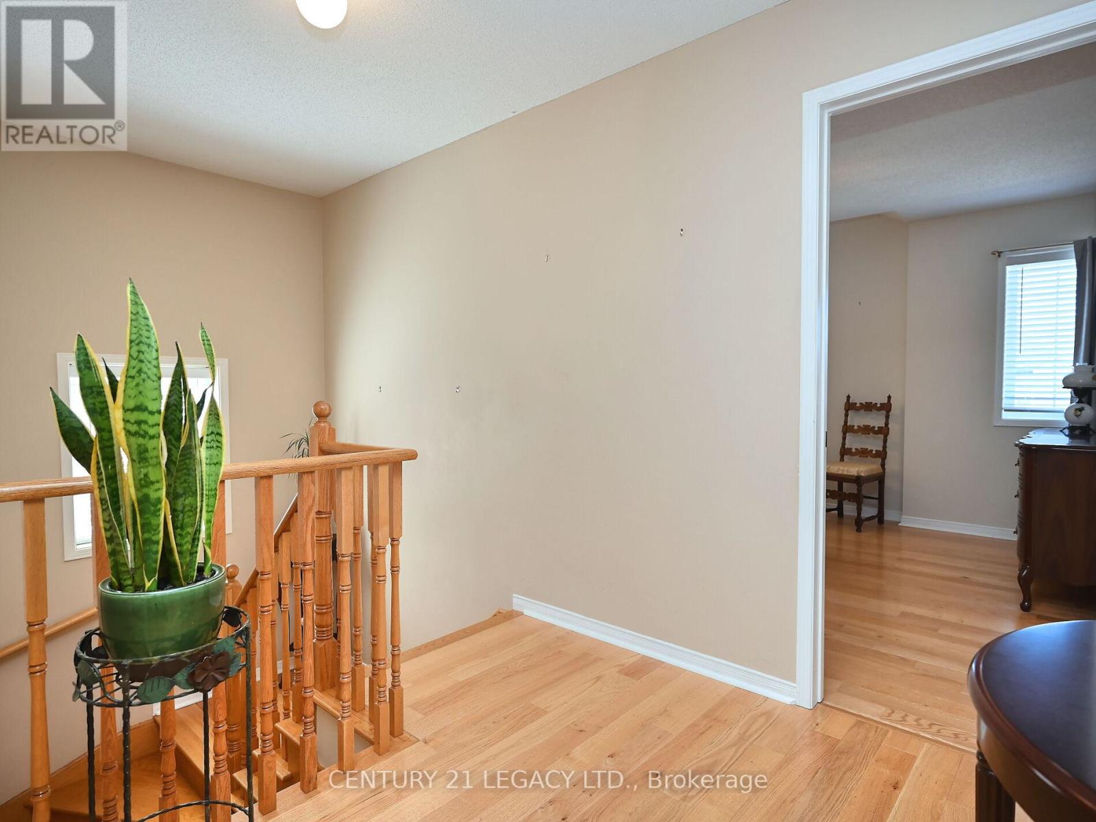 32 Bluewater Crescent, Brampton, Ontario  L7A 2H1 - Photo 37 - W12163890