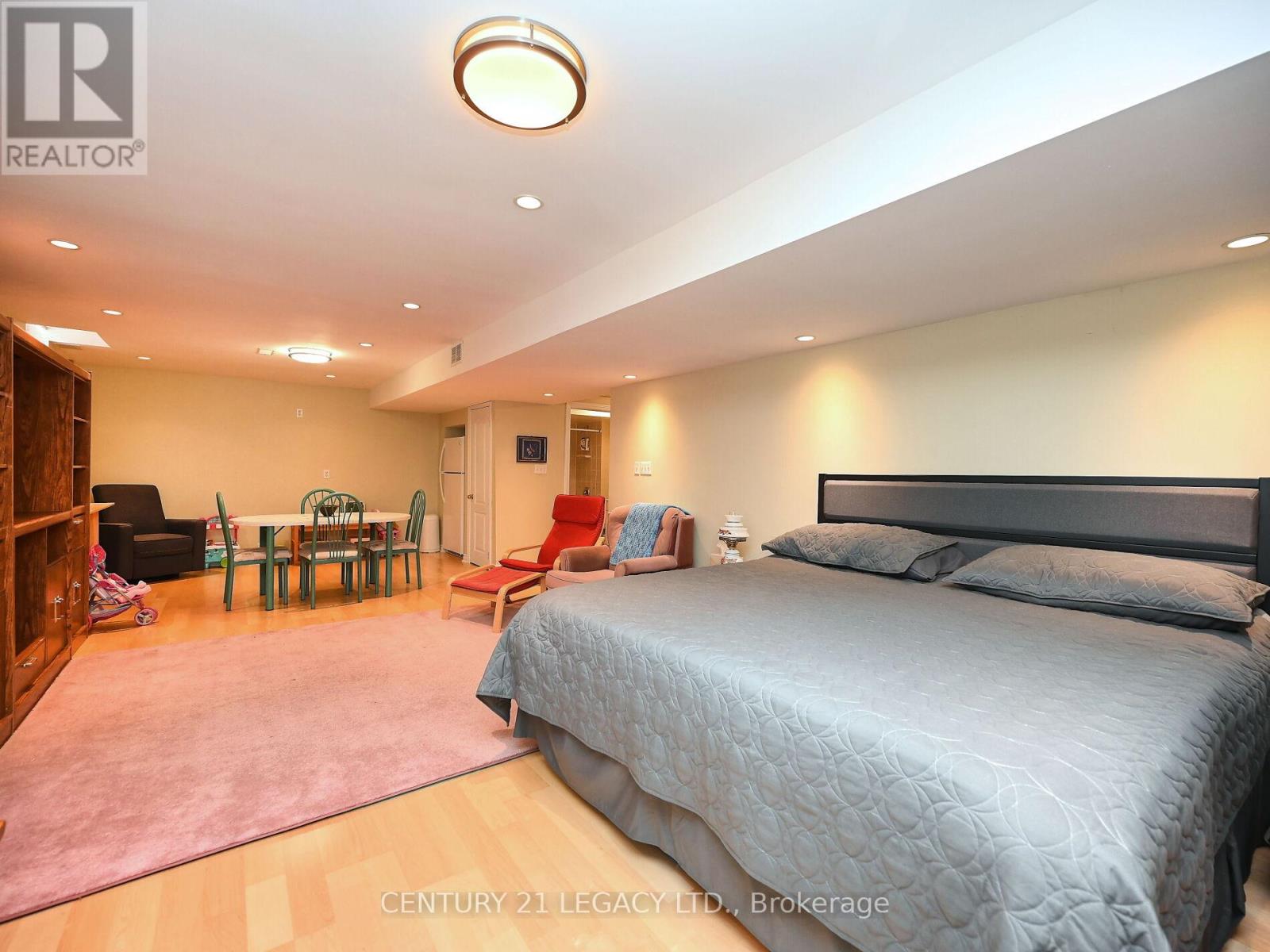 32 Bluewater Crescent, Brampton, Ontario  L7A 2H1 - Photo 44 - W12163890