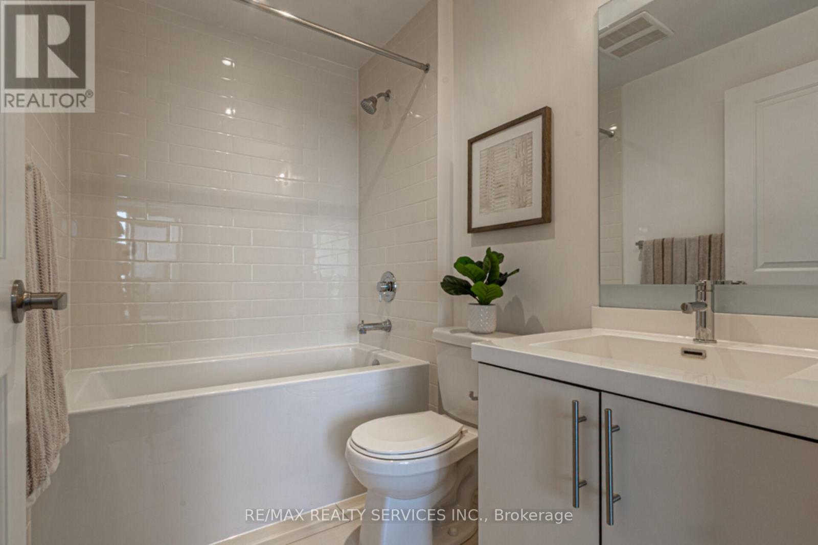 1911 - 65 Speers Road, Oakville, Ontario  L6K 0J1 - Photo 23 - W12163896