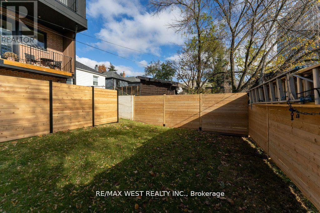 63 Lonborough Avenue, Toronto, Ontario  M6M 1X2 - Photo 8 - W12163897