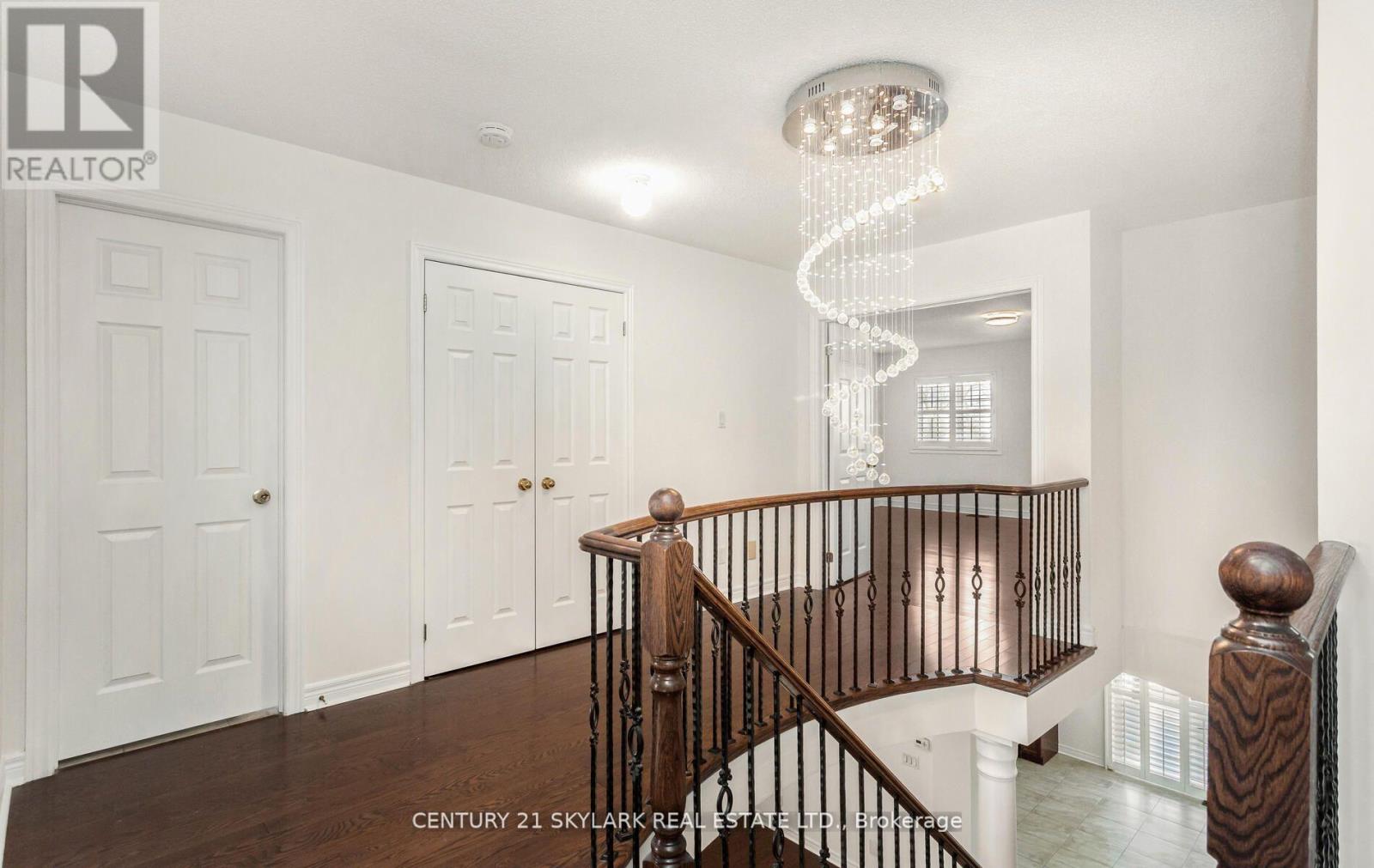 94 Bayhampton Drive, Brampton, Ontario  L6P 3A9 - Photo 19 - W12163898