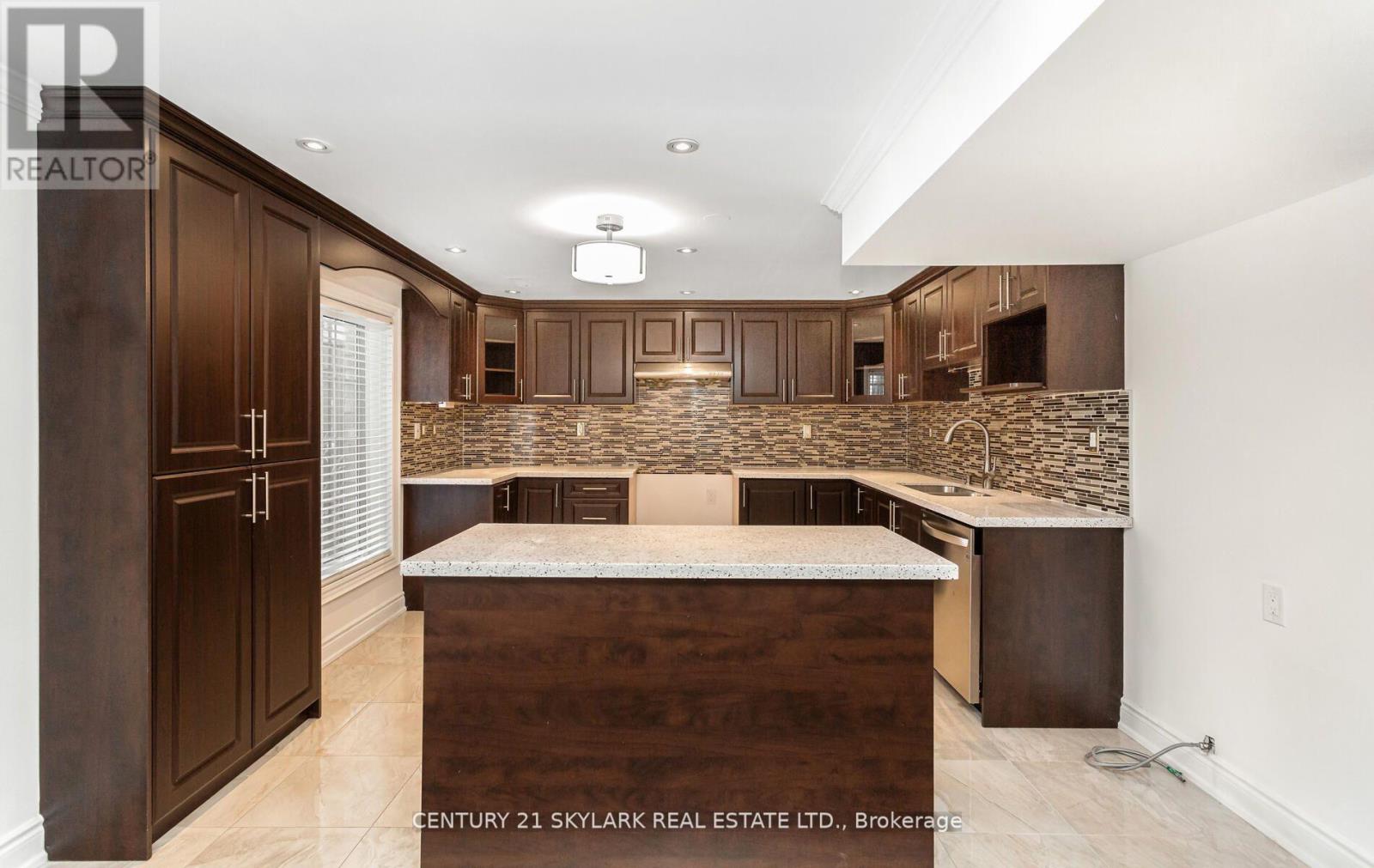 94 Bayhampton Drive, Brampton, Ontario  L6P 3A9 - Photo 42 - W12163898