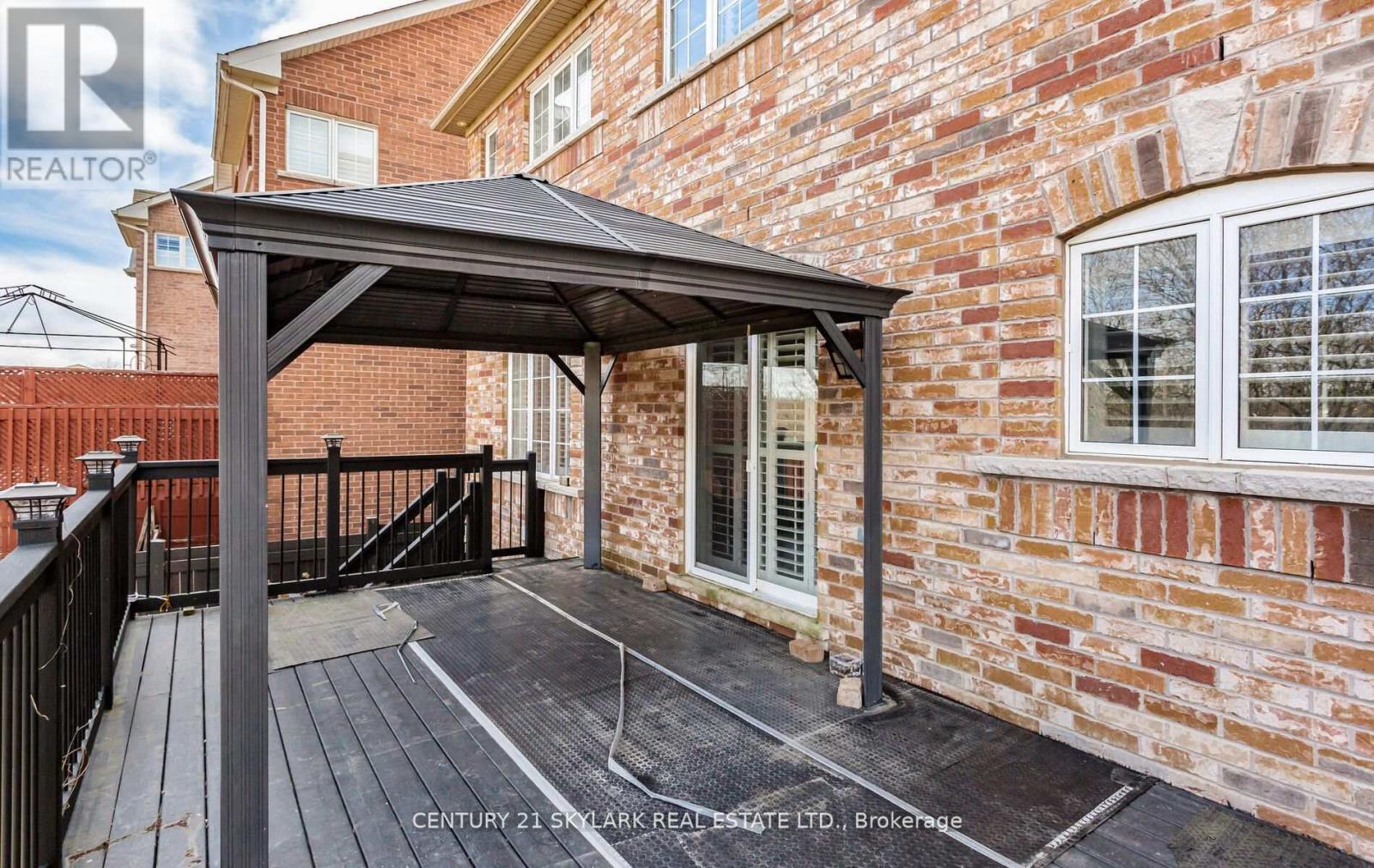 94 Bayhampton Drive, Brampton, Ontario  L6P 3A9 - Photo 49 - W12163898