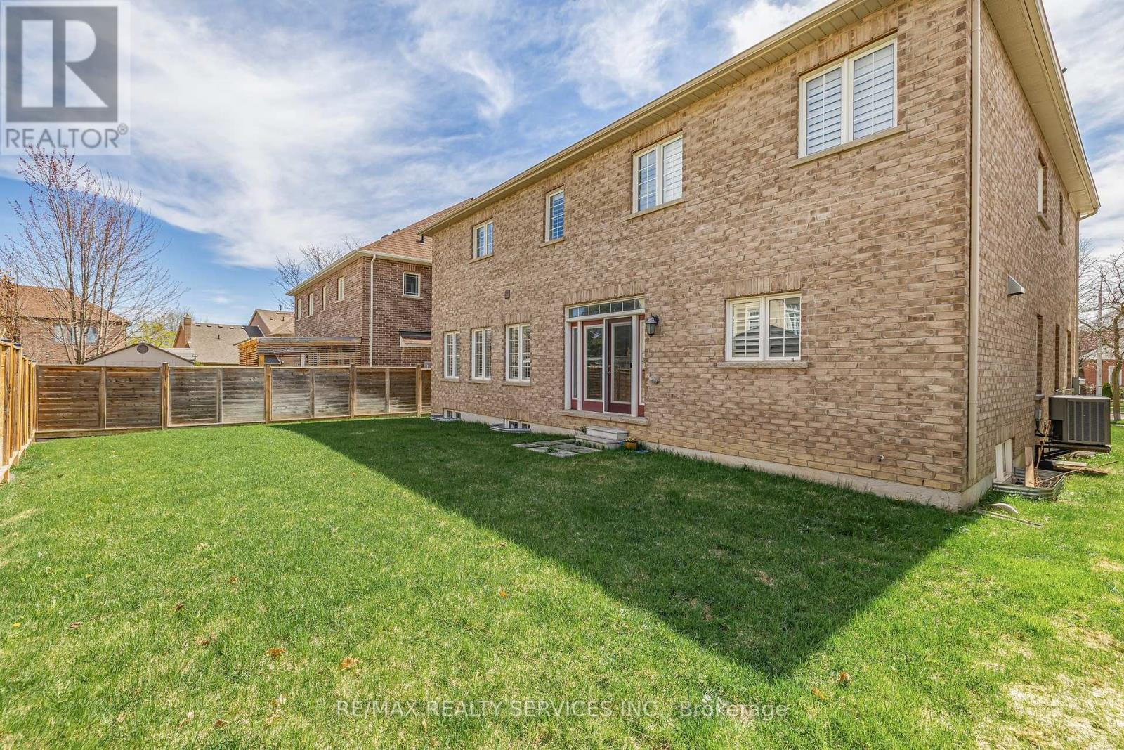 5 Perth Street, Brampton, Ontario  L6Z 4P3 - Photo 40 - W12163913