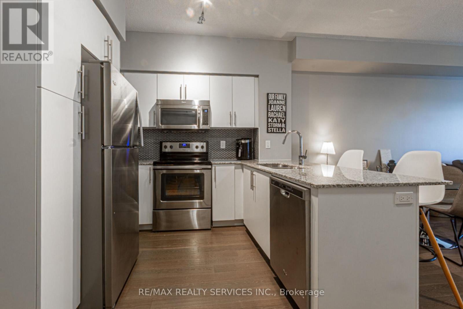 1507 - 65 Speers Road, Oakville, Ontario  L6K 0J1 - Photo 7 - W12163962