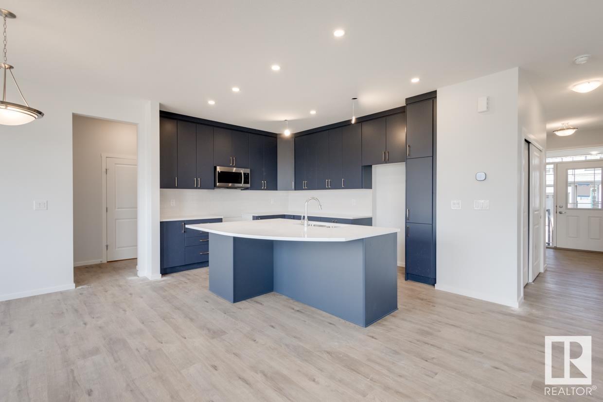 2040 209 St Nw, Edmonton, Alberta  T6M 2X6 - Photo 1 - E4437654