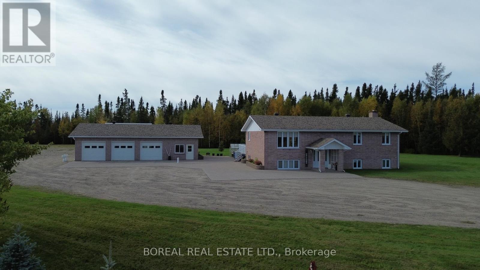 806 Hwy 652, Cochrane, Ontario  P0L 1C0 - Photo 1 - T12163980