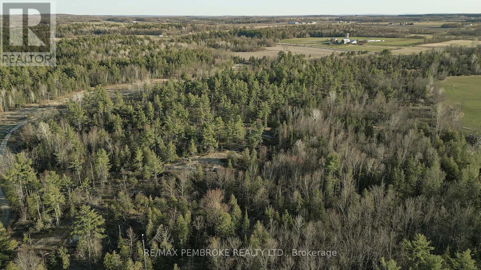 000 Curtis Trail, Whitewater Region, Ontario  K0J 1C0 - Photo 2 - X12163989