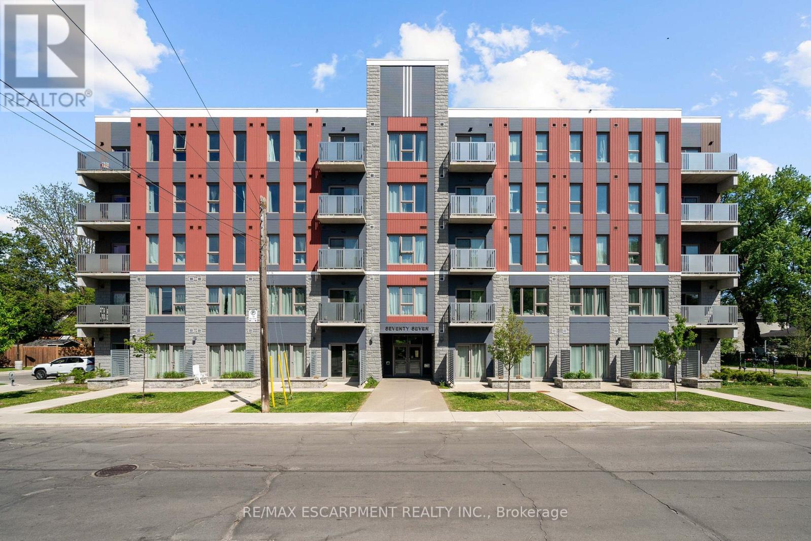 Property at 422 - 77 LELAND STREET image 1