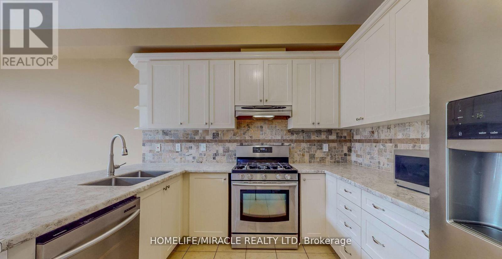 37 Sadielou Boulevard, Hamilton, Ontario  L8B 0T2 - Photo 12 - X12163909