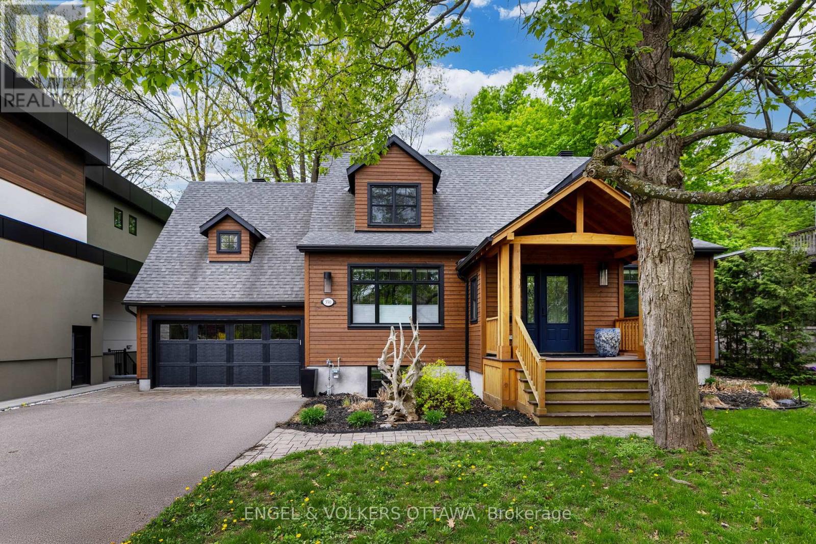 350 Cunningham Avenue, Ottawa, Ontario  K1H 6B4 - Photo 2 - X12162165