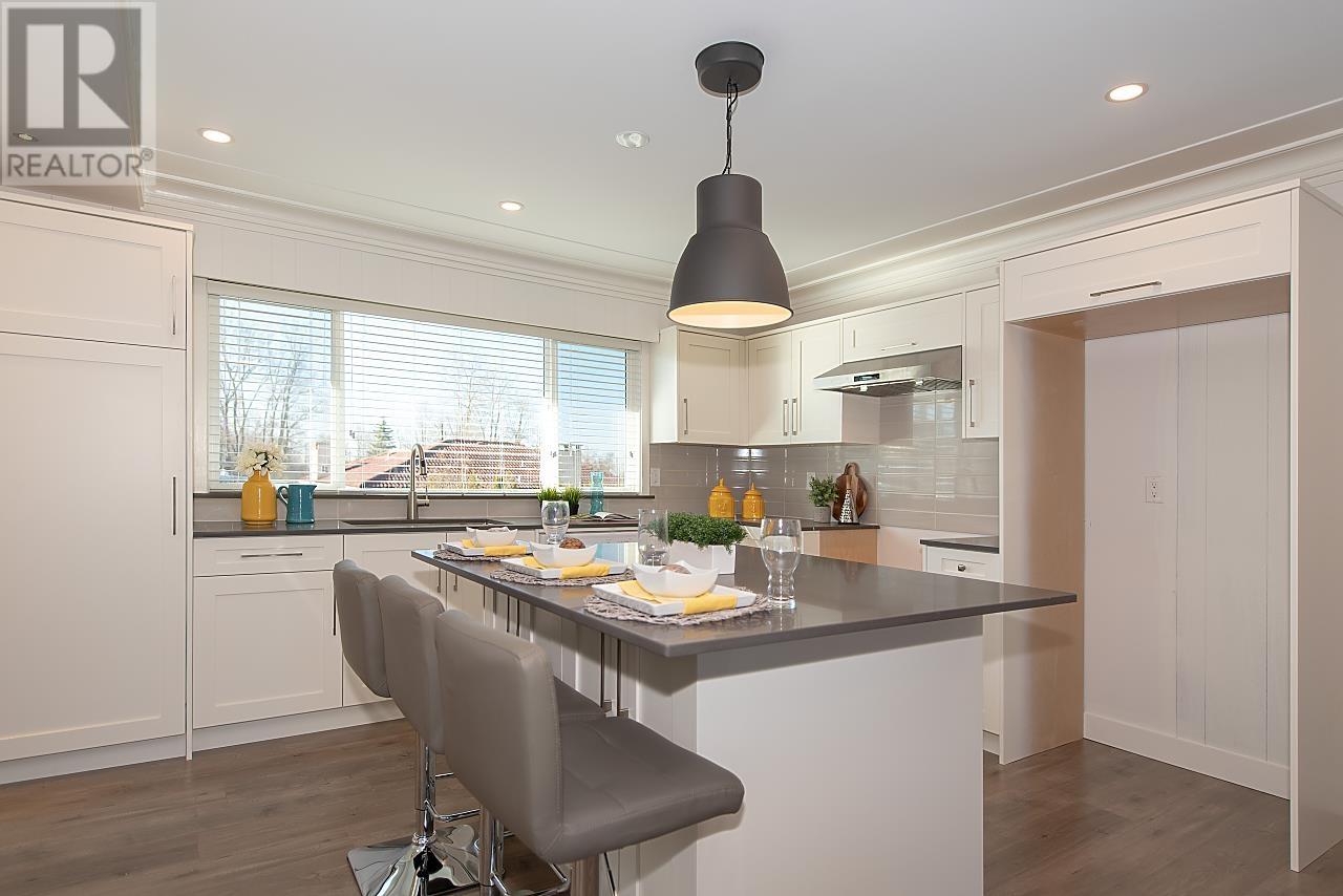 Listing Picture 6 of 19 : 3116 E 62ND AVENUE, Vancouver / 溫哥華 - 魯藝地產 Yvonne Lu Group - MLS Medallion Club Member