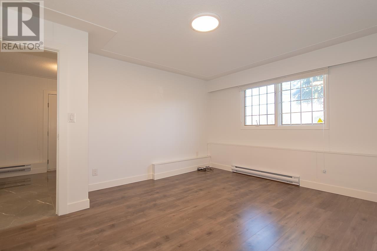 Listing Picture 14 of 19 : 3116 E 62ND AVENUE, Vancouver / 溫哥華 - 魯藝地產 Yvonne Lu Group - MLS Medallion Club Member