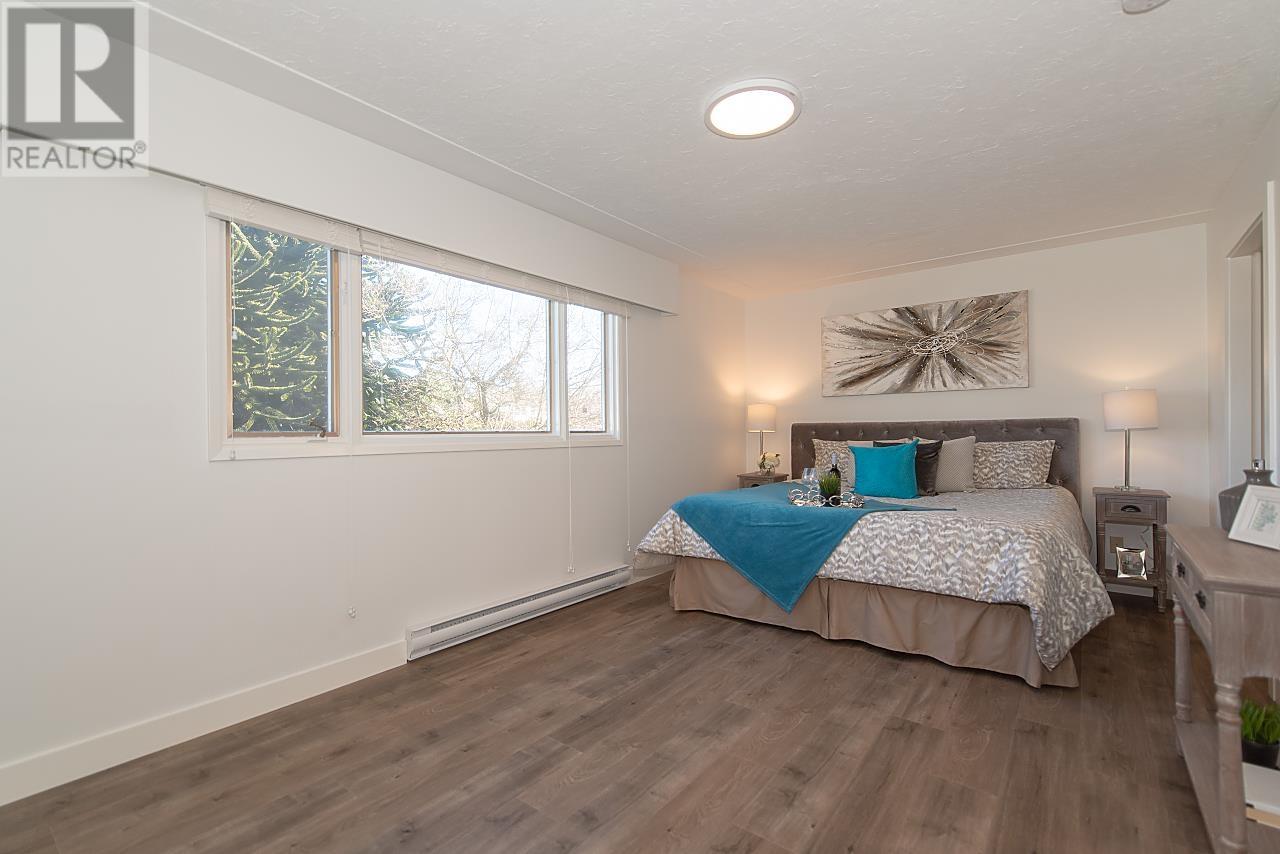 Listing Picture 8 of 19 : 3116 E 62ND AVENUE, Vancouver / 溫哥華 - 魯藝地產 Yvonne Lu Group - MLS Medallion Club Member