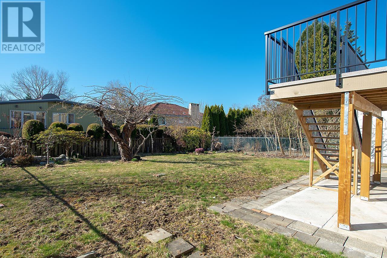 Listing Picture 19 of 19 : 3116 E 62ND AVENUE, Vancouver / 溫哥華 - 魯藝地產 Yvonne Lu Group - MLS Medallion Club Member