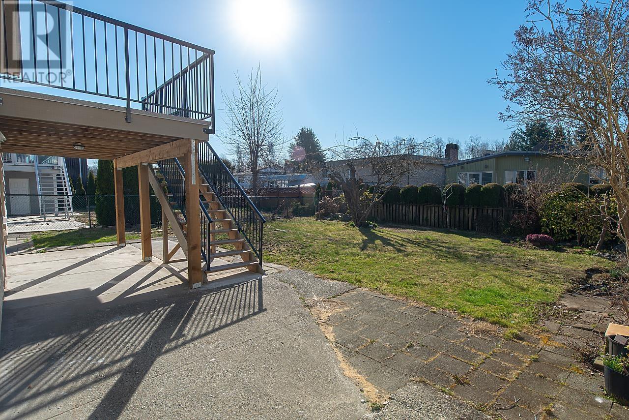 Listing Picture 2 of 19 : 3116 E 62ND AVENUE, Vancouver / 溫哥華 - 魯藝地產 Yvonne Lu Group - MLS Medallion Club Member