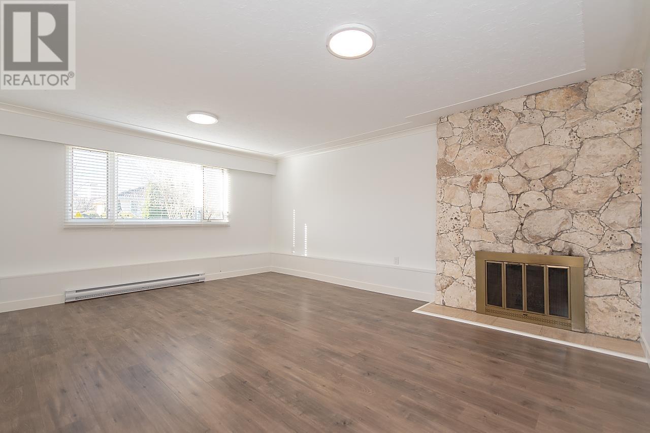 Listing Picture 12 of 19 : 3116 E 62ND AVENUE, Vancouver / 溫哥華 - 魯藝地產 Yvonne Lu Group - MLS Medallion Club Member