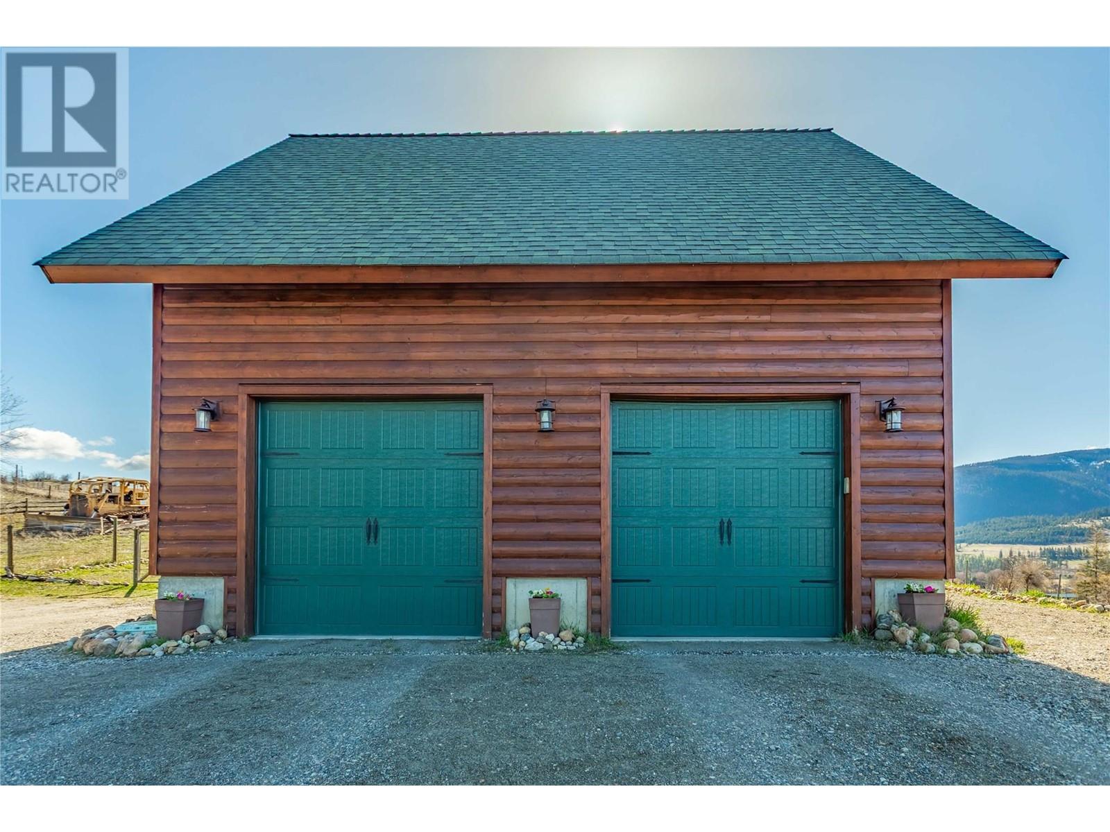 9371 6 Highway, Coldstream, BC V1B3B5