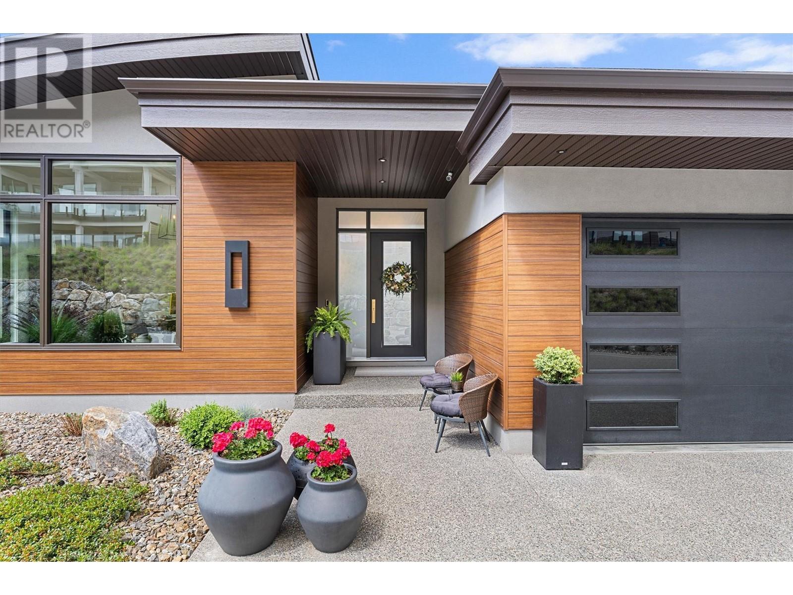 544 Clifton Lane, Kelowna, British Columbia  V1V 0B7 - Photo 2 - 10346790