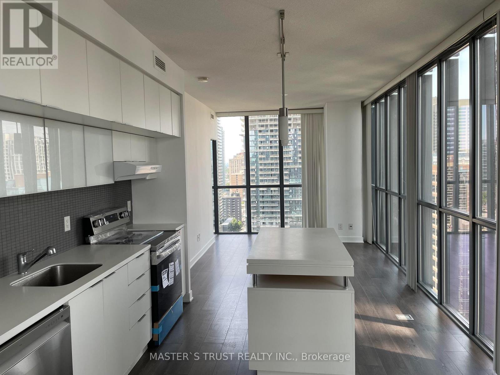 2607 - 110 CHARLES STREET E, Toronto, Ontario